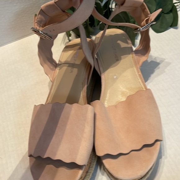 MARC FISHER (Which means comfort)  
Ladies wedge sandals-Perfect heel height - Picture 4 of 5